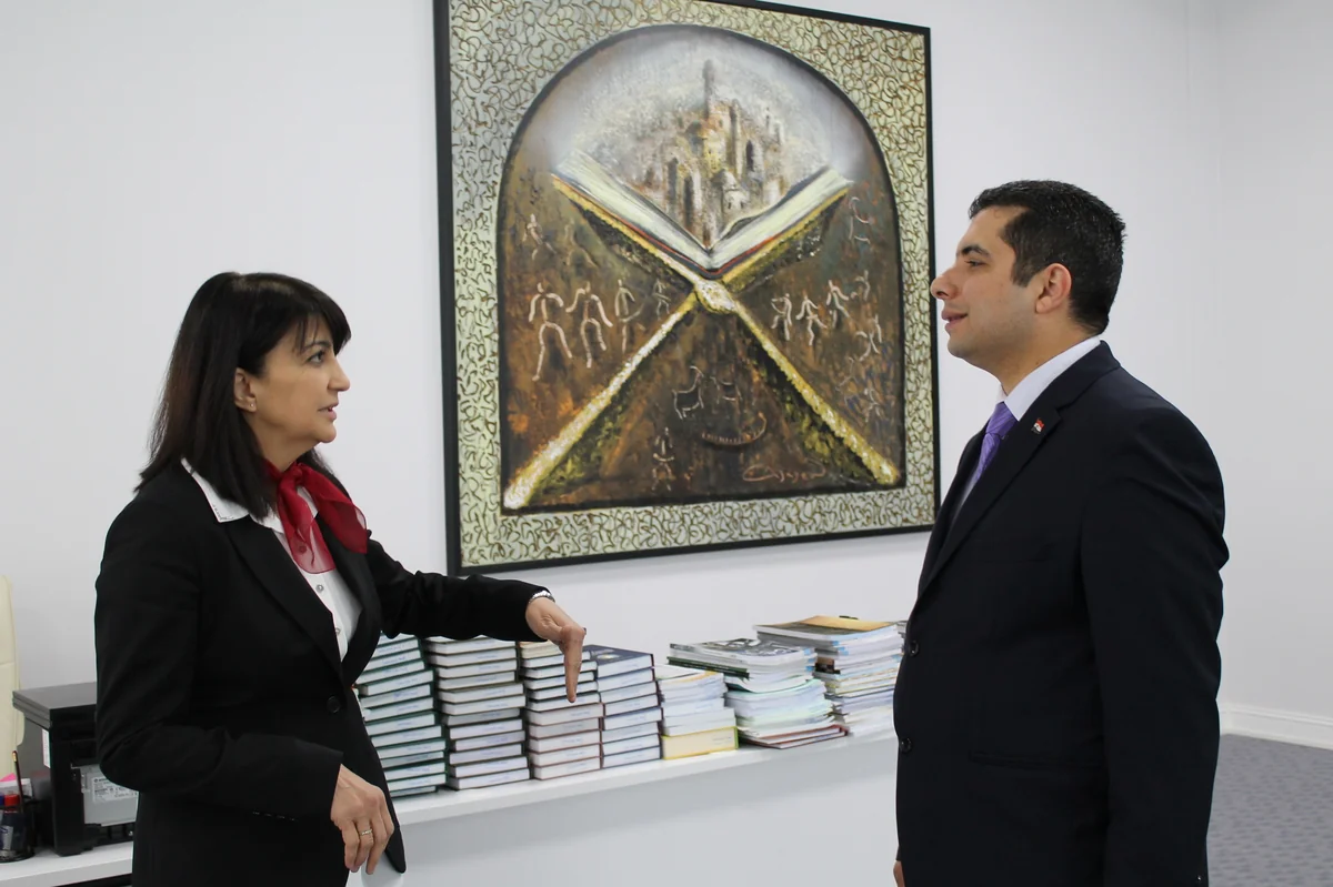 Misir Mədəniyyət Mərkəzinin direktoru Mərkəzi Elmi Kitabxana ilə tanış olub