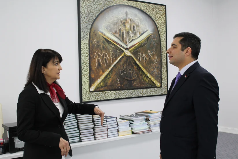 Misir Mədəniyyət Mərkəzinin direktoru Mərkəzi Elmi Kitabxana ilə tanış olub