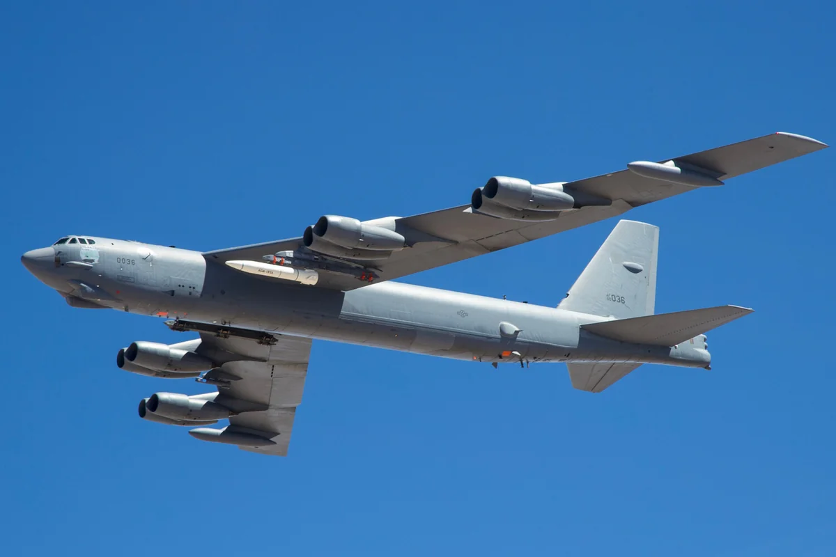 ABŞ-ın “B-52” bombardmançı təyyarələri Yapon dənizindəki təlimlərdə iştirak ediblər