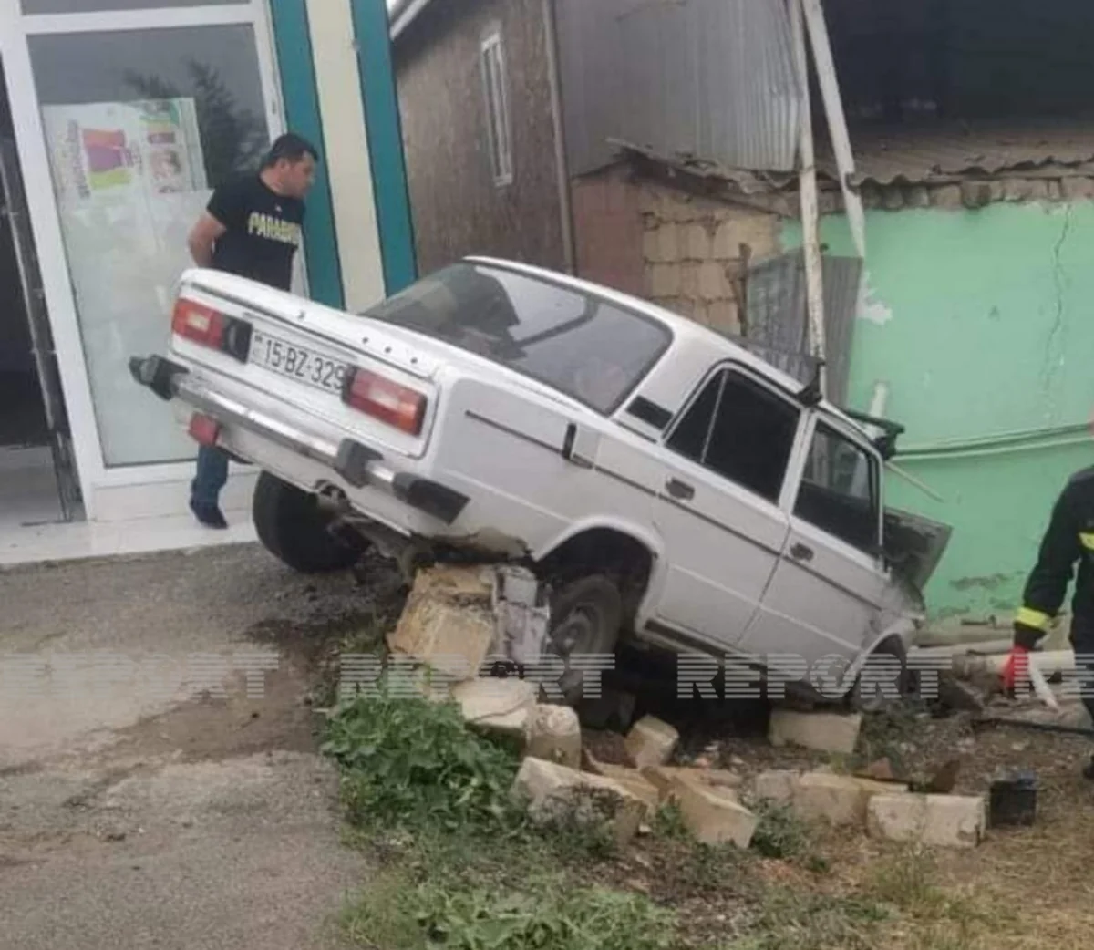 Cəlilabadda sürücü törətdiyi qəzada yaralandı