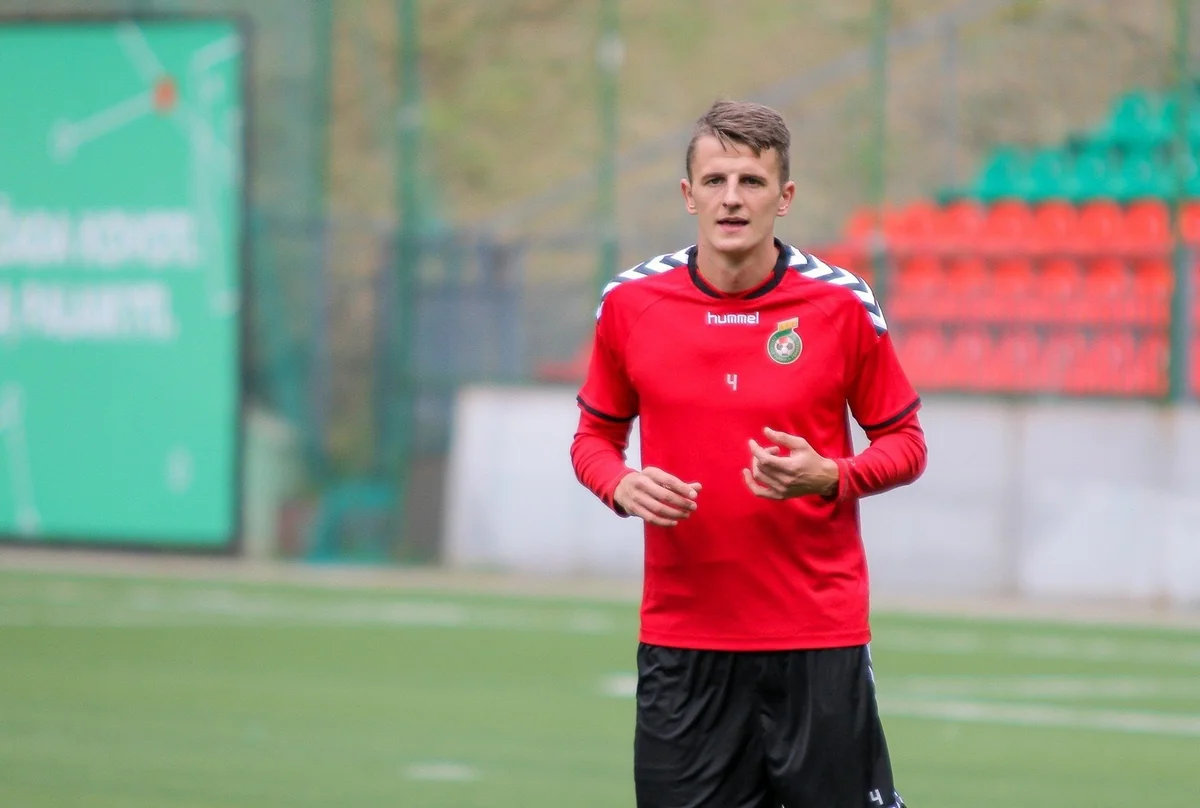 Keşlə Litva millisinin futbolçusunu transfer edib