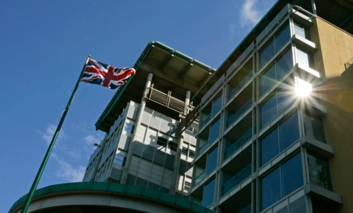 ​Britaniyanın Misirdəki səfirliyi fəaliyyətini dayandırıb