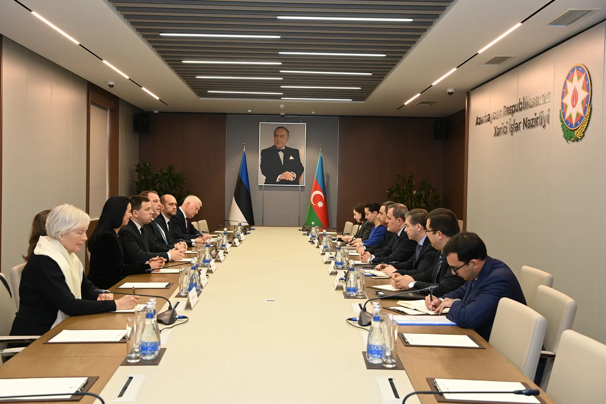 Spiker: Estoniya bölgədə sülhün təmin olunmasının tərəfdarıdır