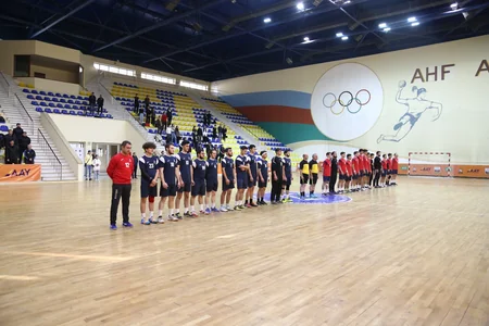 Kişi həndbolçulardan ibarət Azərbaycan çempionatında iki turun oyunları keçirilib