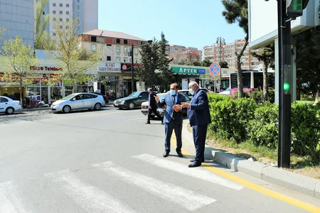 Bakıda piyada zolağının dekorativ kollara doğru çəkilişi nəzarətə götürülüb