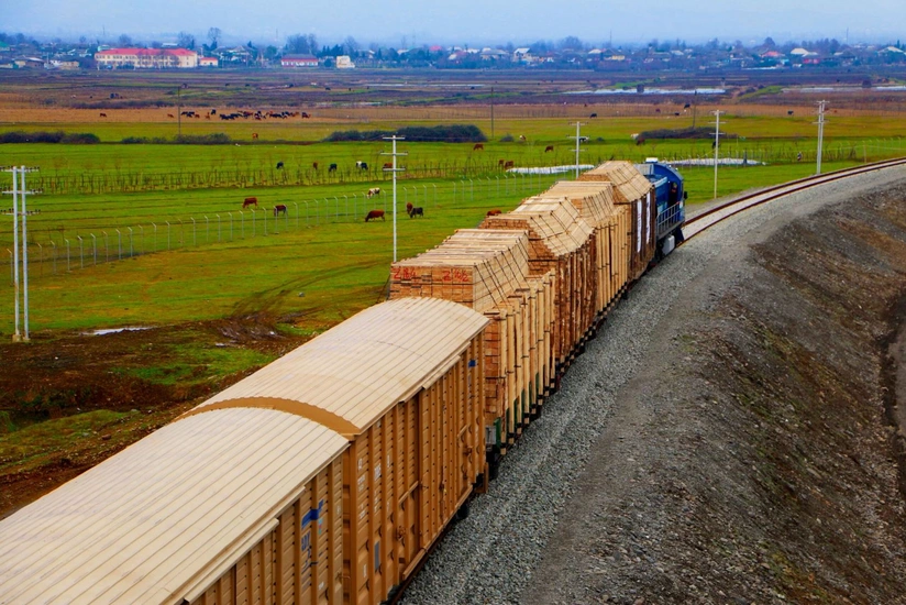 Azərbaycan Dəmir Yolları ötən il tranzit yük daşımalarını 9% artırıb