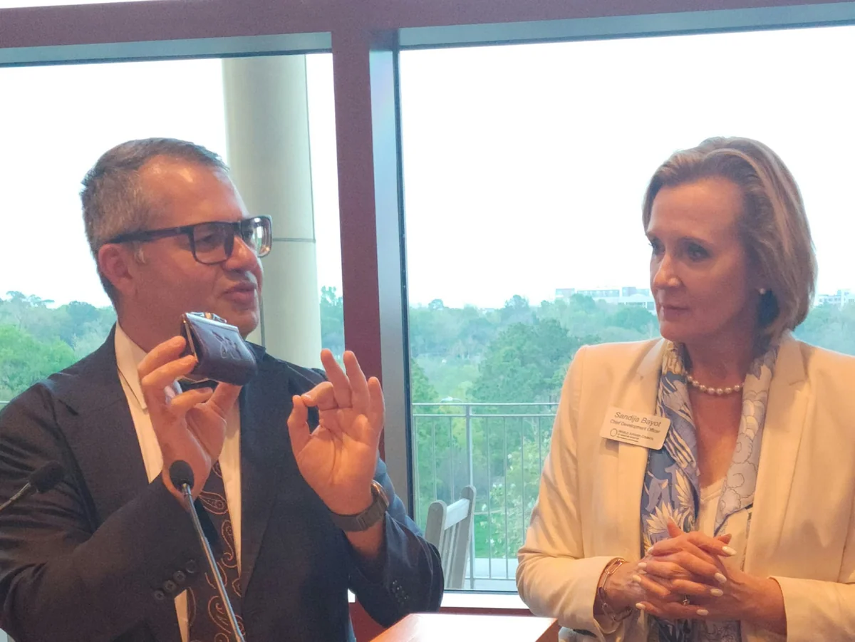 Azerbaijani envoy speaks at symposium in Houston