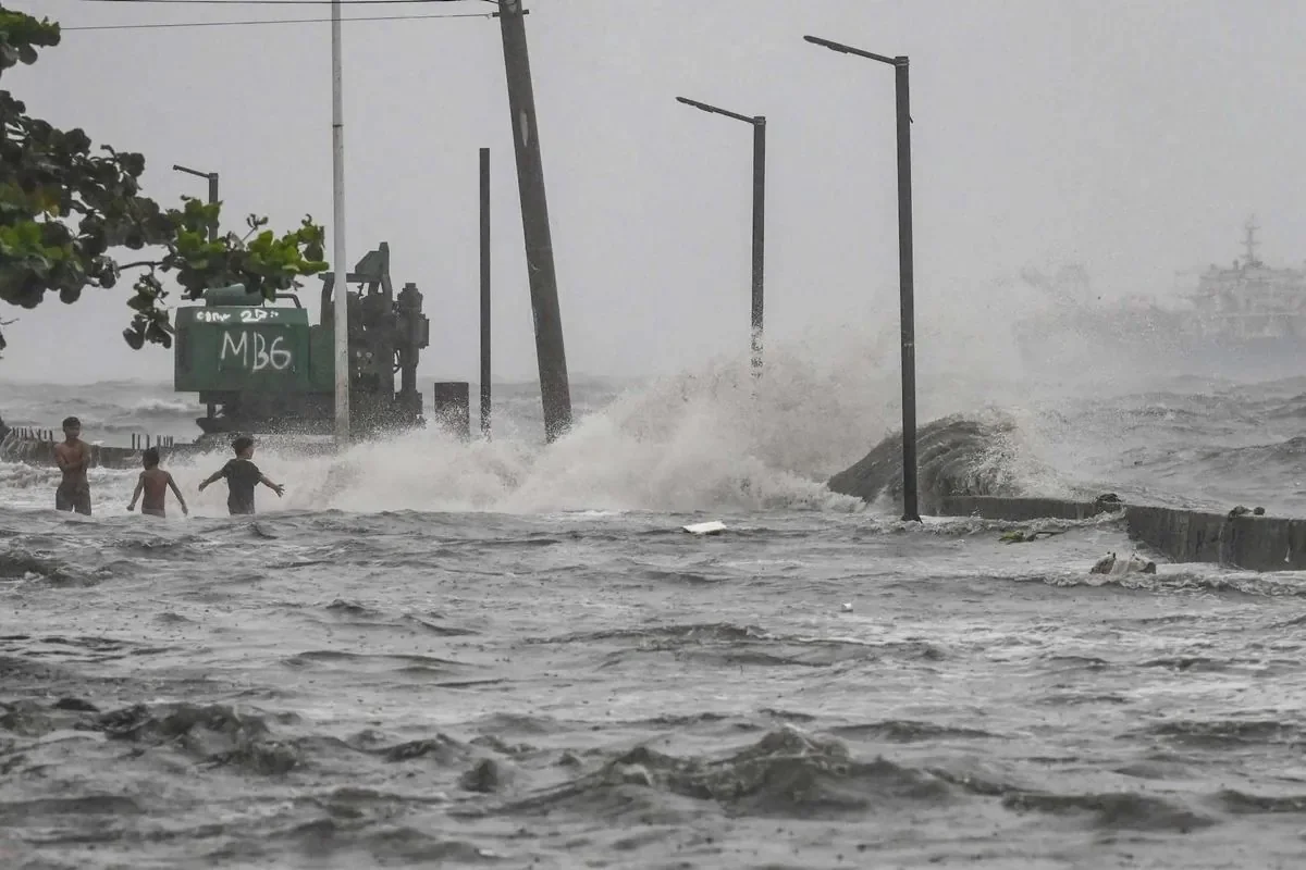 China evacuates over 400,000 In Hainan as typhoon Yagi nears