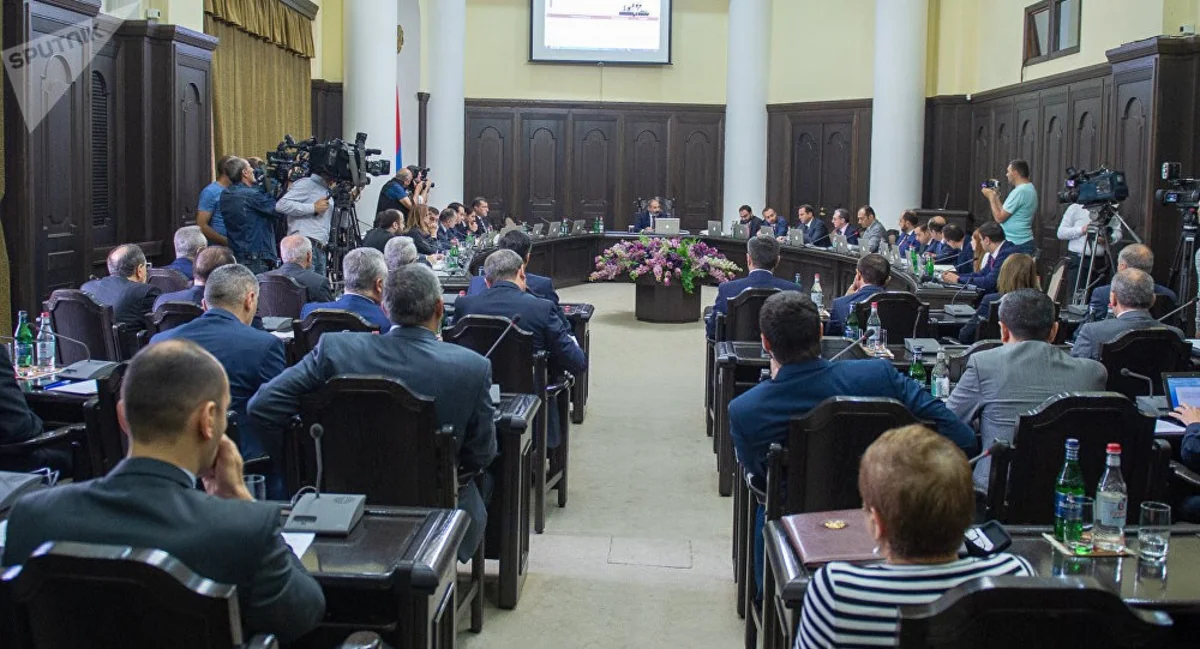 В Армении перестанут пускать журналистов на заседания правительства