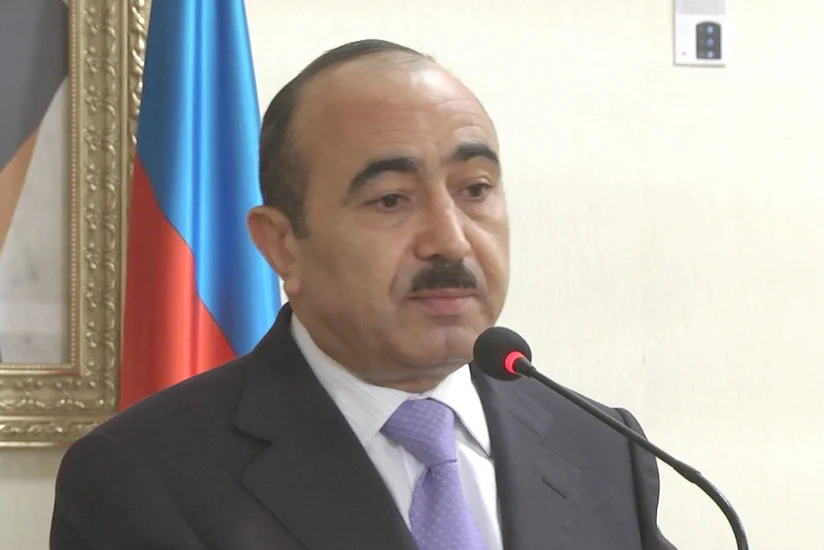 Əli Həsənov: Azərbaycan cəmiyyətinin daxili idarəçiliyi siyasi partiyaların opponentlik fəaliyyəti olmadan qeyri-mümkündür