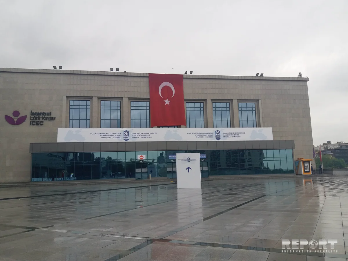 İstanbulda QDİƏT-in yubiley sammiti öz işinə başlayıb