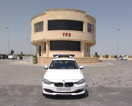 Yol polisi sürücüyə: Yorğunsansa, üzünə su vur - VİDEO - YENİLƏNİB