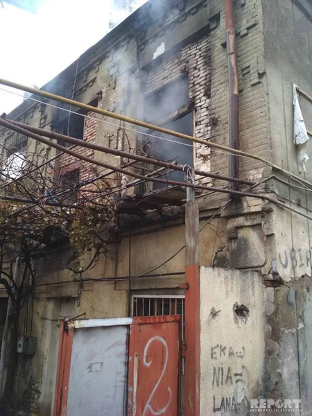 Tbilisidə qaçqınların yaşadığı binada yanğın olub