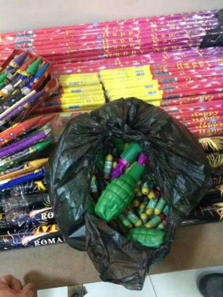 Gömrükçülər 3 424 ədəd pirotexniki vasitələr aşkar edib