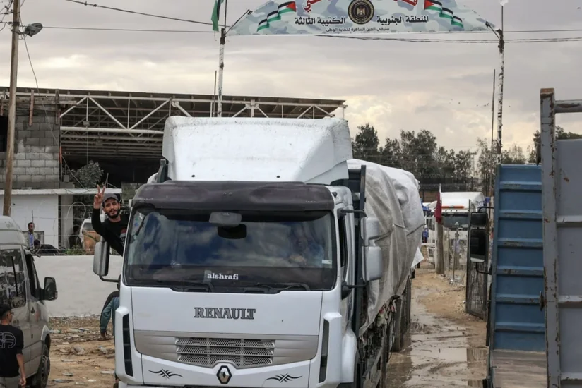 Военный кабмин Израиля разрешил допуск двух грузовиков с топливом в день в Газу