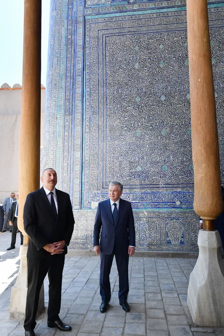 Azərbaycan və Özbəkistan prezidentləri İçan-Qala Dövlət Tarixi Memarlıq Muzeyi ilə tanış olublar - YENİLƏNİB