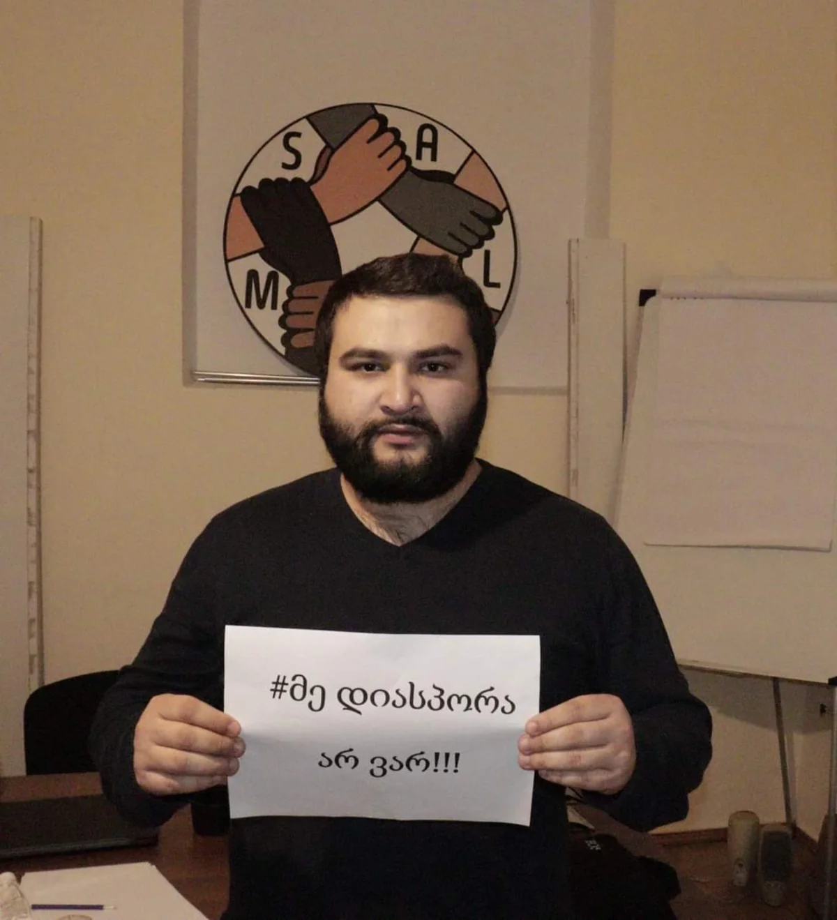 Azərbaycanlı gənclər Gürcüstan parlamentinə etiraz edirlər