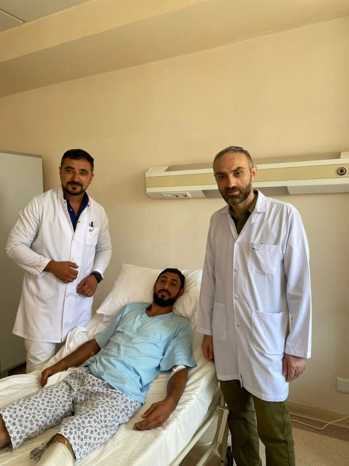 Vətən müharibəsi qazisinə sinir nəqli edilib, barmaqlarının funksiyası bərpa olunub