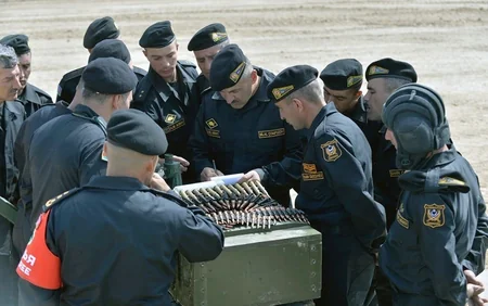 Azərbaycan tankçıları döyüş maşınlarının texniki vəziyyətini yoxlayıb