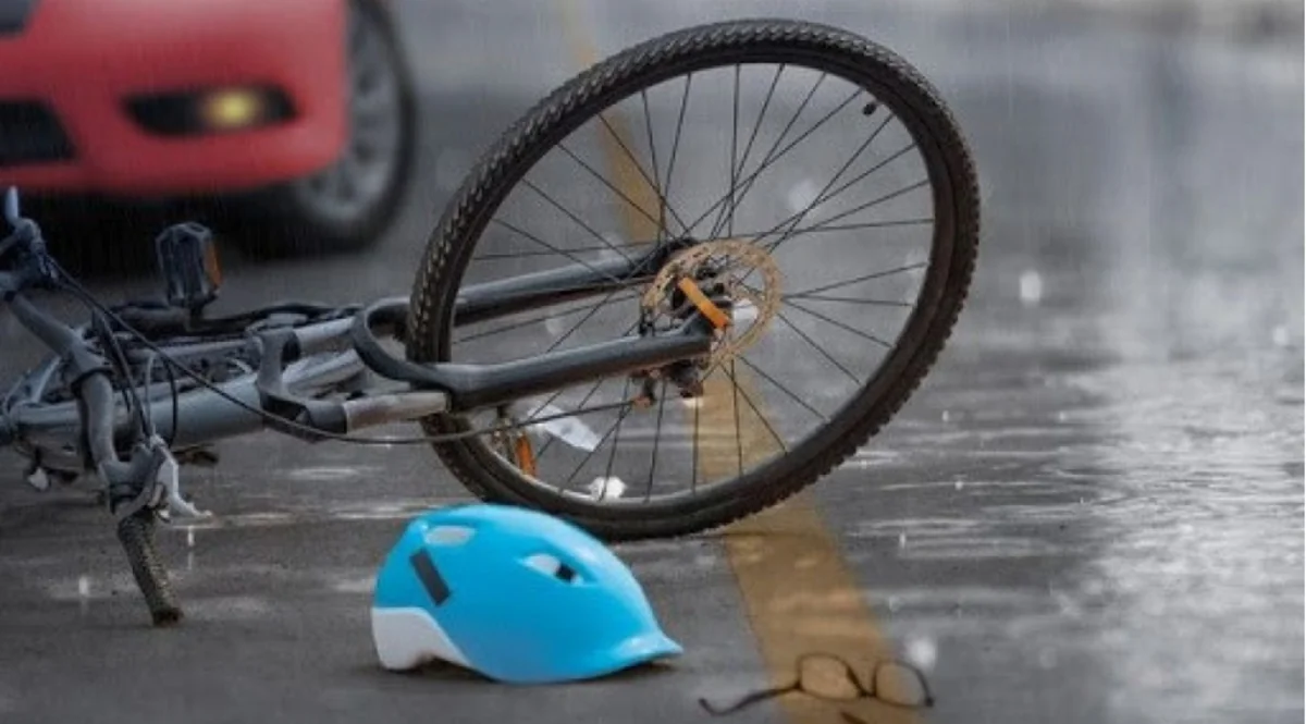 Xaçmazda avtomobil velosipedçini vuraraq öldürüb