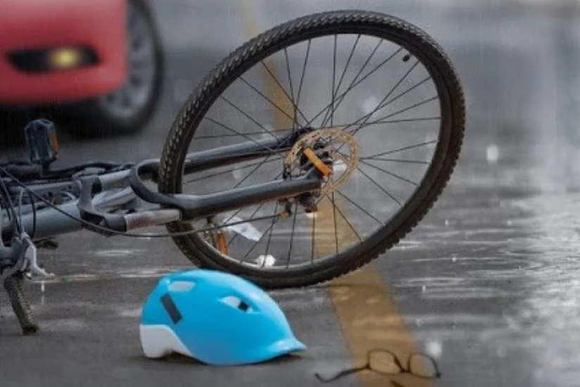 Xaçmazda avtomobil velosipedçini vuraraq öldürüb