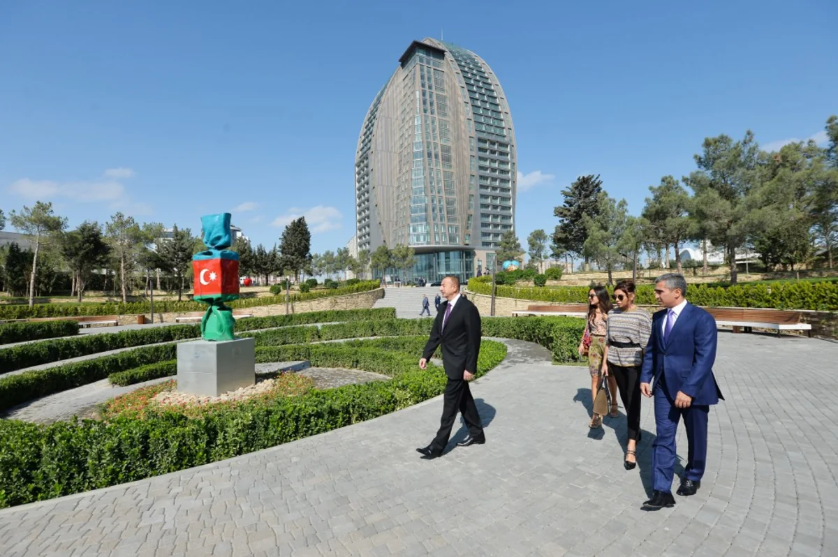 President Ilham Aliyev attended opening of new park complex in Khatai