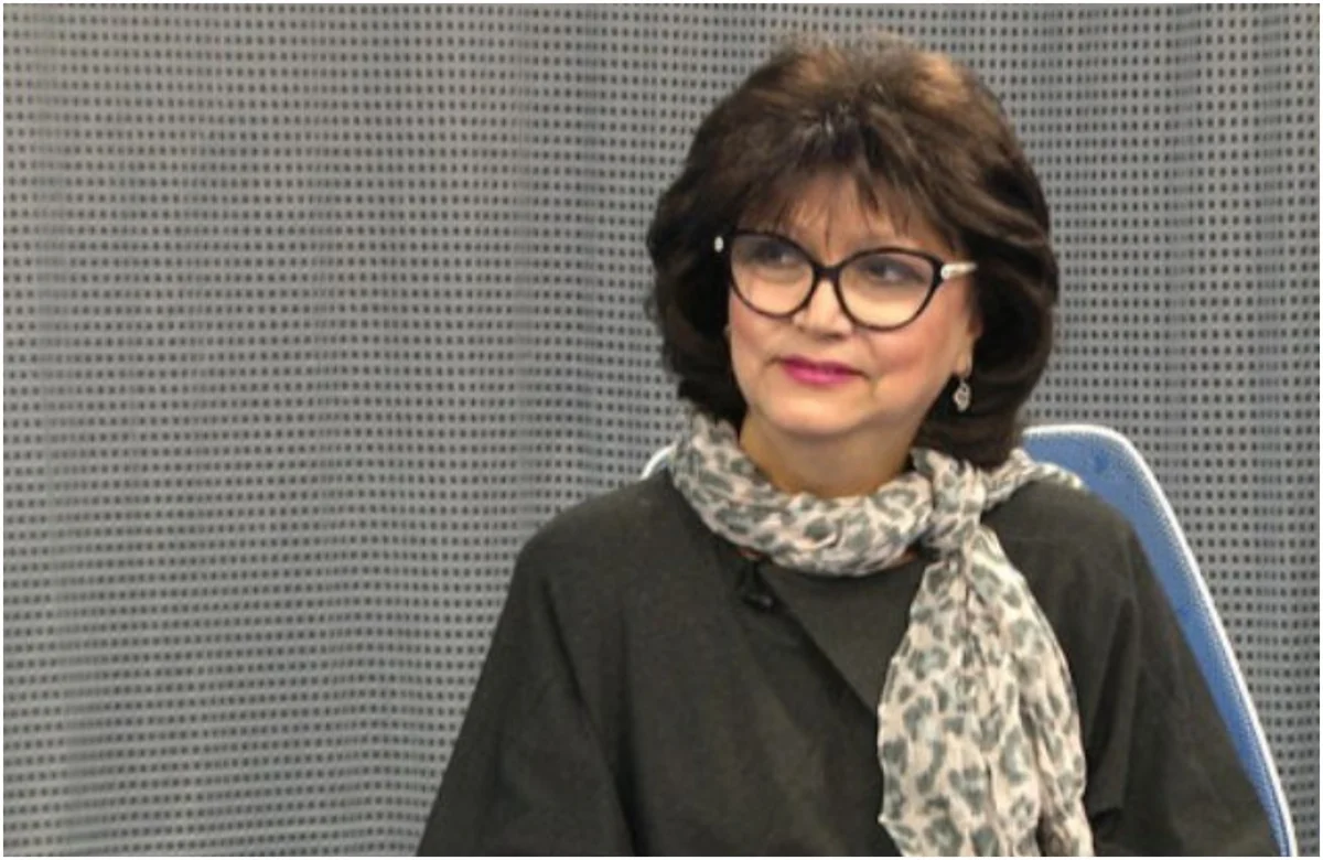 Prezident Xuraman Qasımovanı təltif etdi