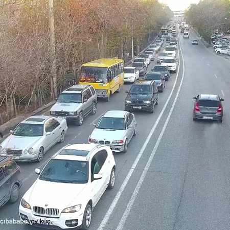 Bakının bəzi yollarında tıxac yaranıb - SİYAHI
