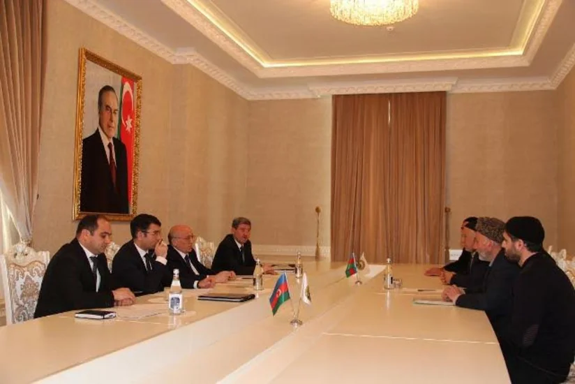 Dini Qurumlarla İş üzrə Dövlət Komitəsinin sədri Xırdalanda vətəndaşları qəbul edib