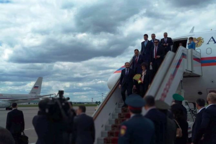 Пашинян прибыл в Москву