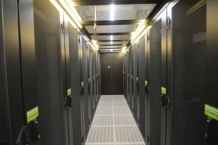 KİV nümayəndələri AzInTelecom”un Data Mərkəzi ilə tanış olub