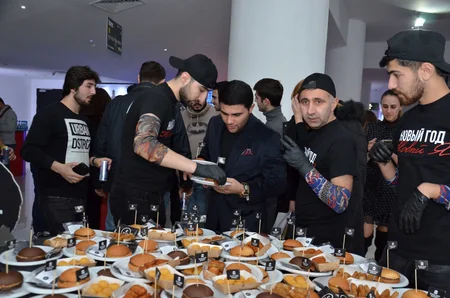 CinemaPlus-da “Pis oğlanlar” nümayiş olunub - VİDEO