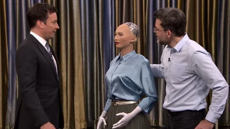 Dünyaca məşhur robot Sophia Bakıya gəlir