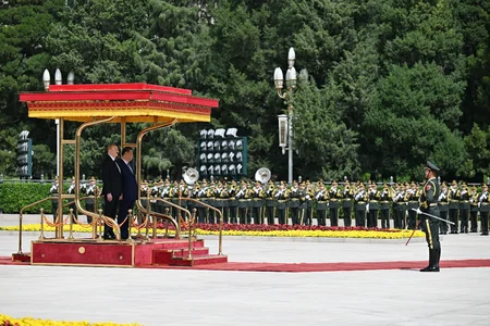 Azərbaycan Prezidenti İlham Əliyevin Pekində rəsmi qarşılanma mərasimi olub