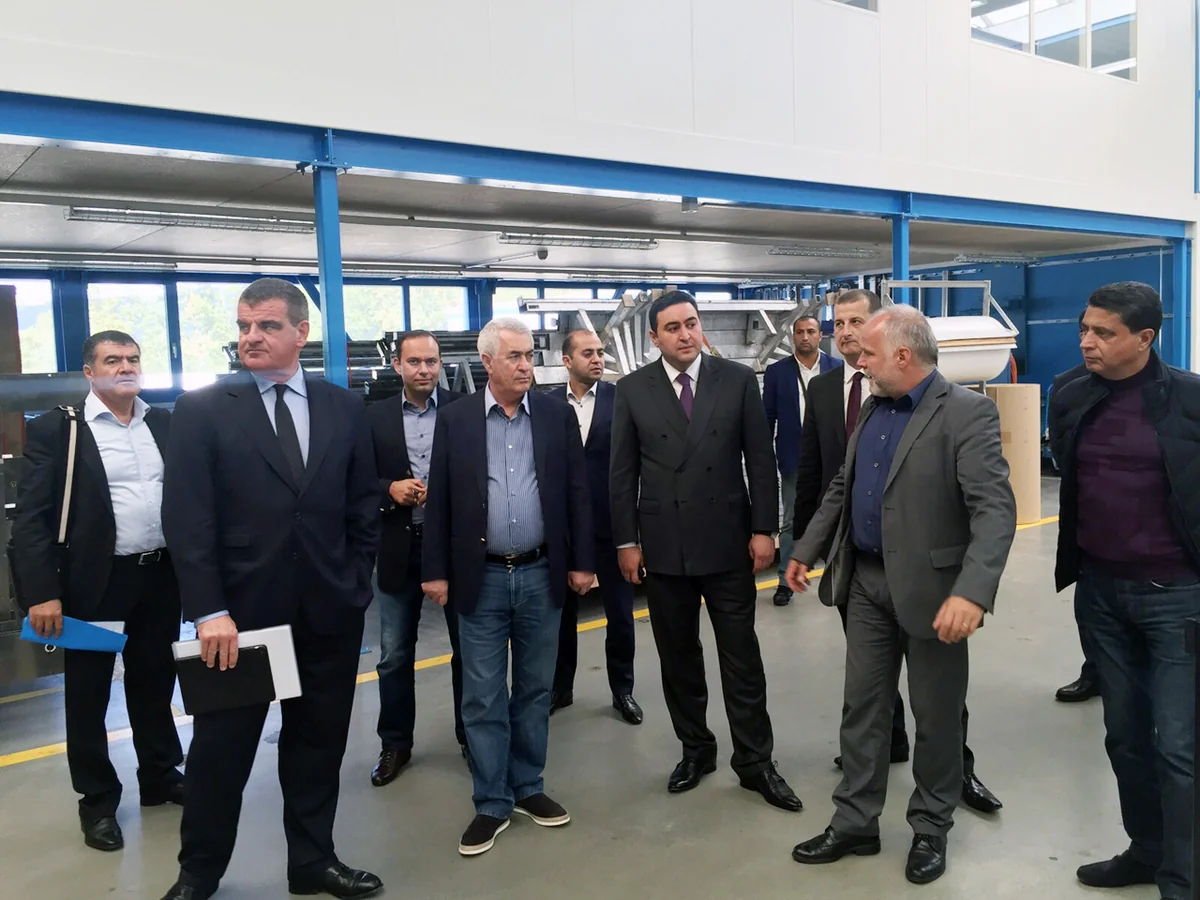 İsveçrədə Bakı-Tbilisi-Qars dəmir yolunda istismar olunacaq vaqonların istehsalına başlanılıb