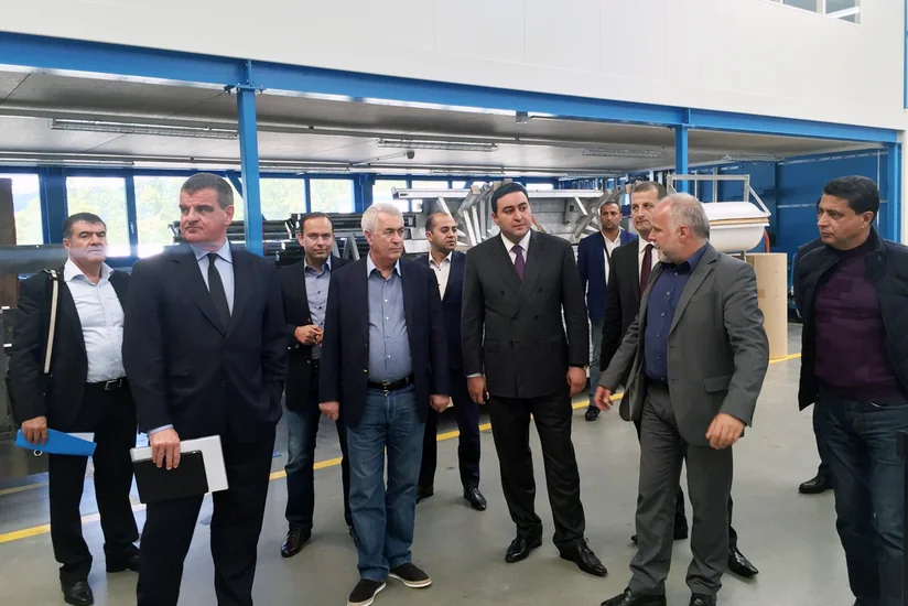 İsveçrədə Bakı-Tbilisi-Qars dəmir yolunda istismar olunacaq vaqonların istehsalına başlanılıb