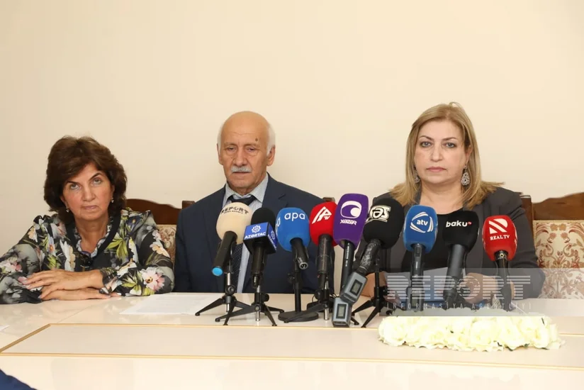 Xocalı, Xankəndi və Qarabağın digər rayonlarından olan məcburi köçkünlər bəyanat yayıb