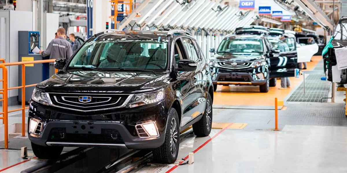 В Беларуси останавливается производство автомобилей Geely