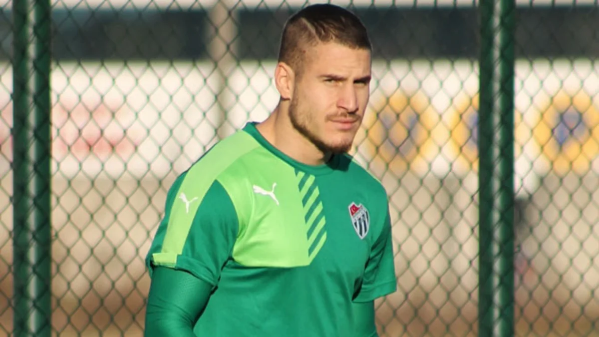 Azərbaycan milli komandasının futbolçusu Türkiyə klubunun heyətindən kənarlaşdırılıb