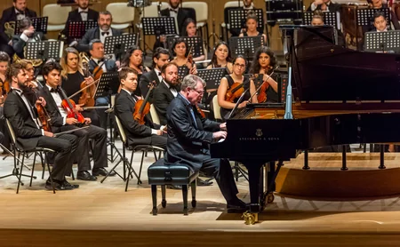 Tekfen Filarmoniya Orkestri Bakıda “100 il” adlı konsert proqramı ilə çıxış edib