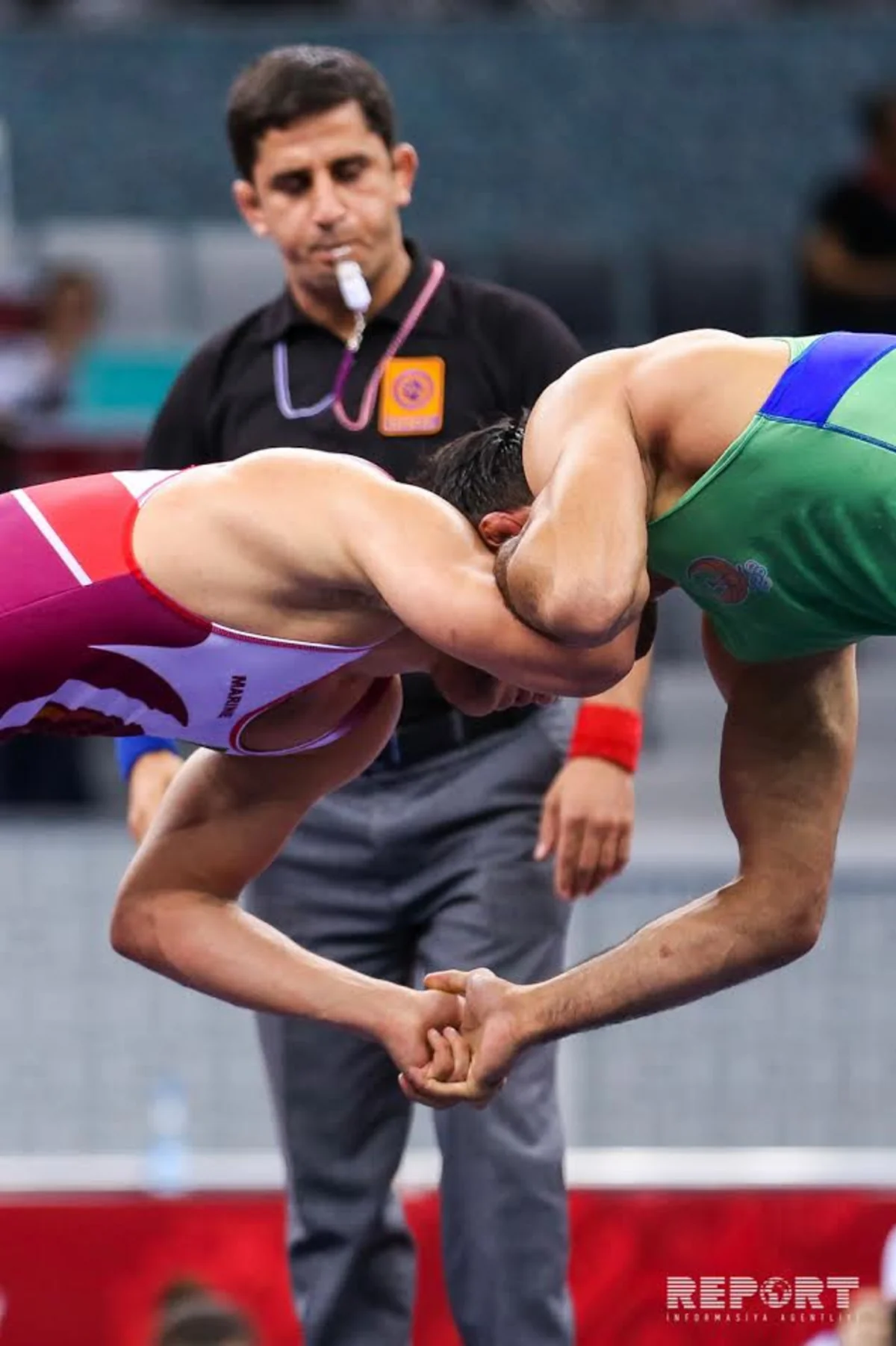 İslamiada: Sərbəst güləşçilərin mübarizəsi maraqlı anlarla yadda qalıb - FOTOREPORTAJ