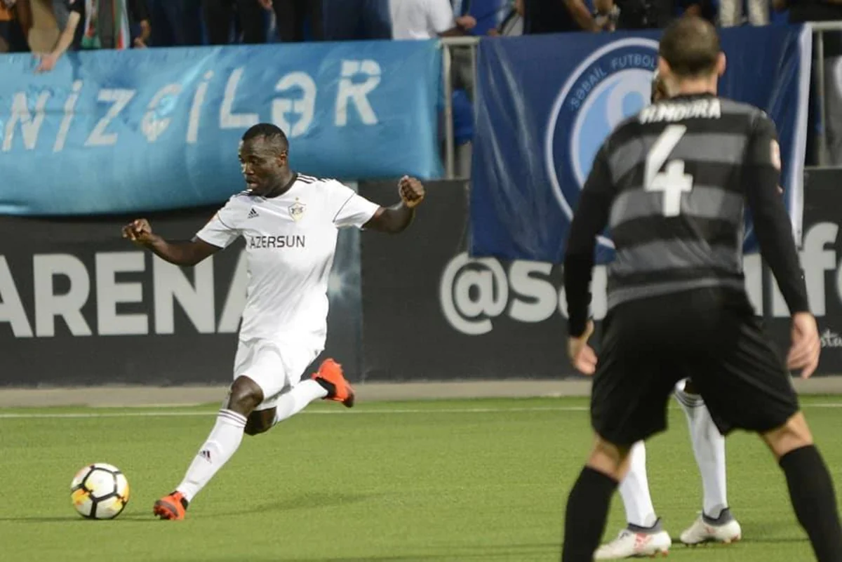 Qarabağ legioner futbolçusu ilə yollarını ayırıb