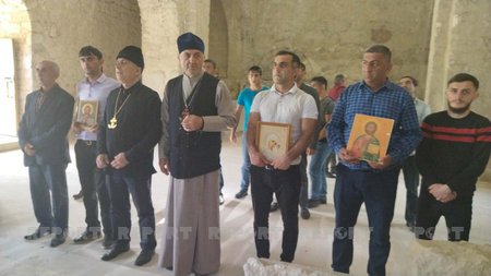 Hadrutdakı İoan məbədində ermənilərin dağıdıb gizlətdiyi qədim qəbir daşları aşkarlanıb