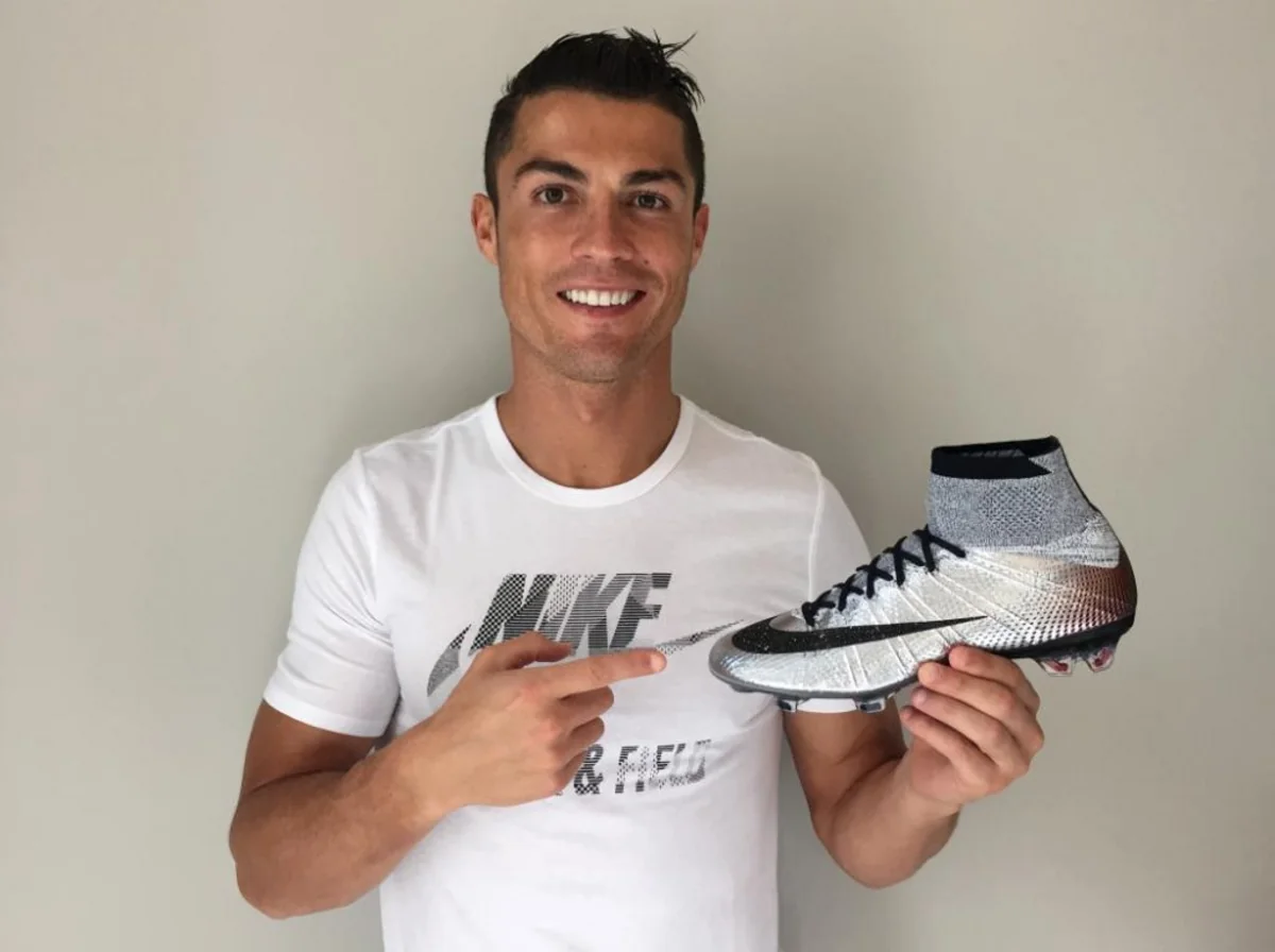 Cristiano Ronaldo earned 442 mln GBP from advertisement