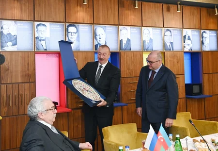 İlham Əliyev TASS agentliyində Rusiyanın aparıcı KİV-lərinin rəhbərləri ilə görüşüb