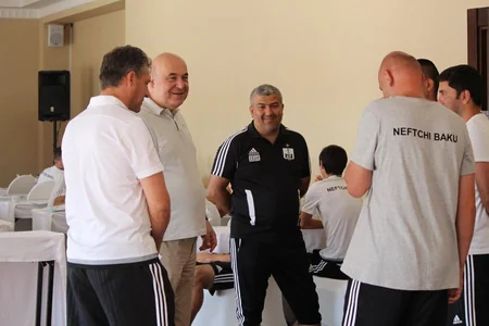 Çingiz Abdullayev Neftçinin düşərgəsində olub - FOTO