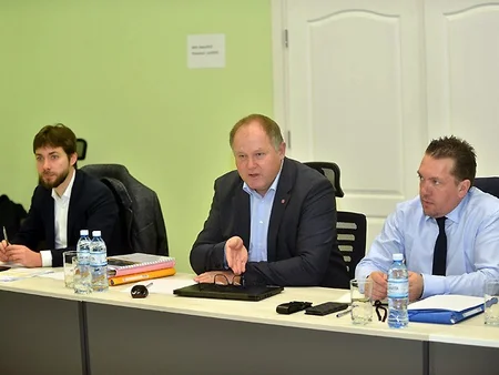 UEFA-nın işçi heyəti Avropa Liqasının final oyunu ilə bağlı Bakıda görüşlər keçirir
