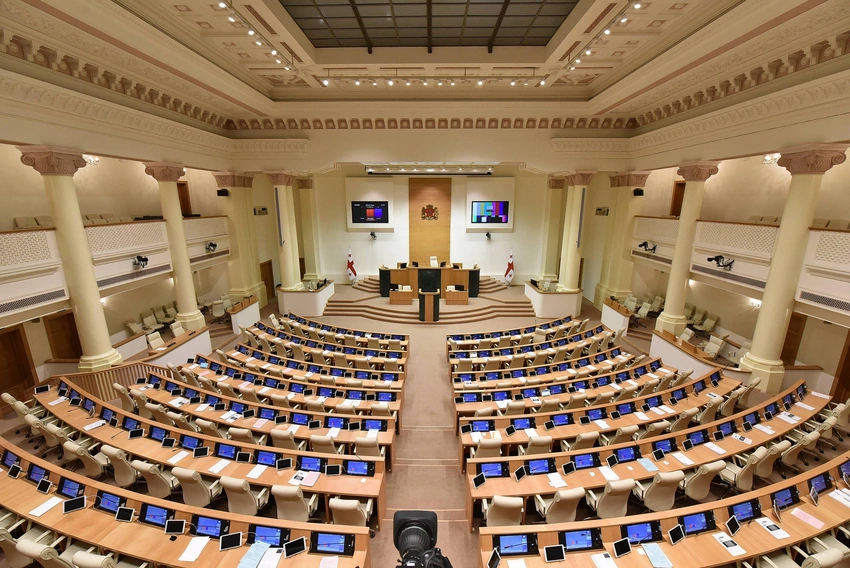 Gürcüstan parlamenti baş nazirin namizədliyini və hökumətin tərkibini müzakirə edəcək