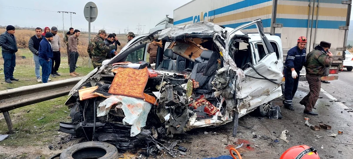 Six killed in truck-minivan collision on Baku-Guba road