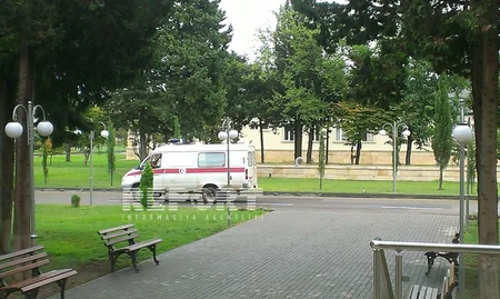 Azərbaycanda ər arvadını bıçaqlayıb - VİDEO